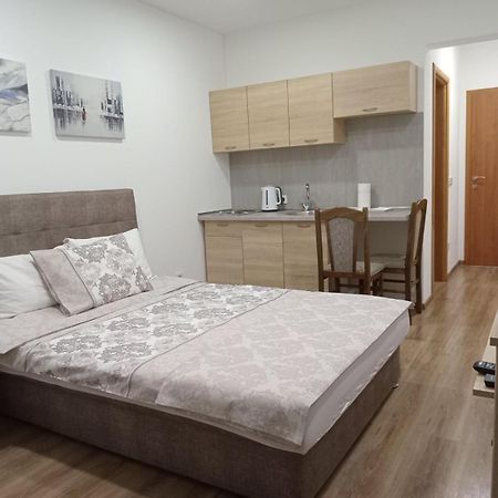 Apartments Karic Aerodrom Tuzla Dubrave Gornje エクステリア 写真