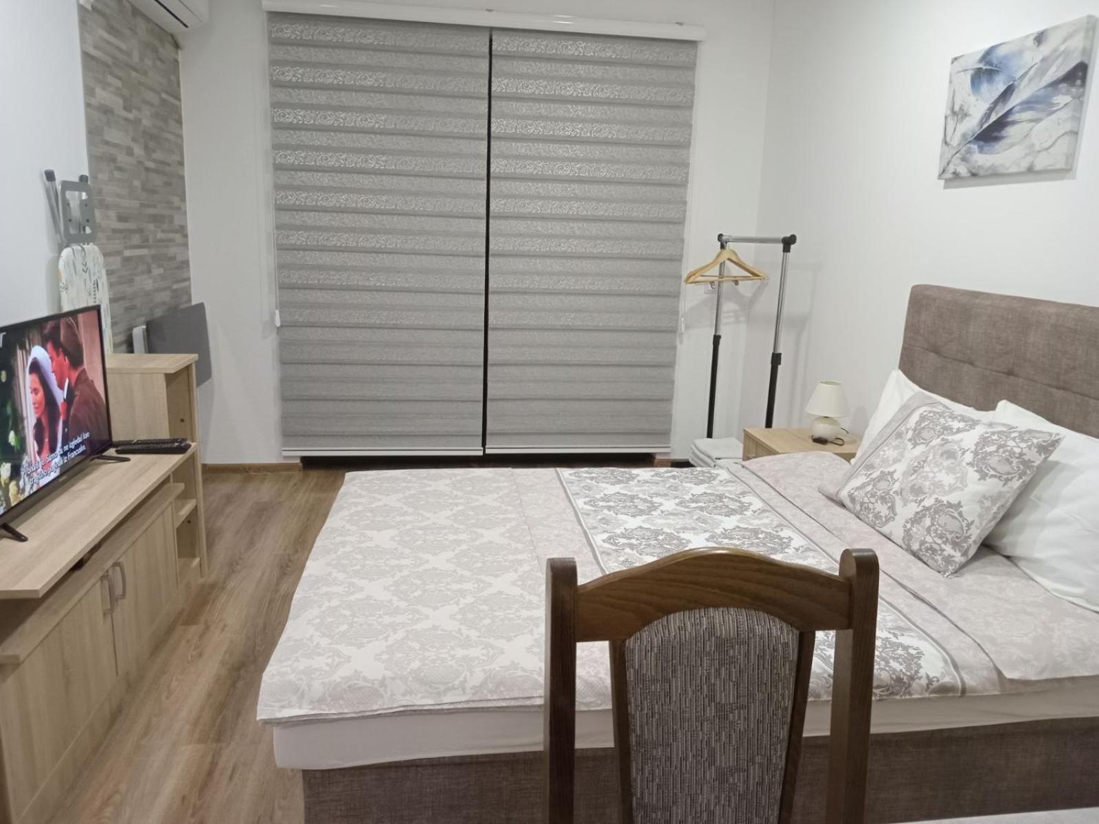 Apartments Karic Aerodrom Tuzla Dubrave Gornje エクステリア 写真